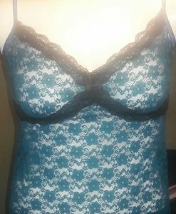 Night slip. No inner support or shelf bra
